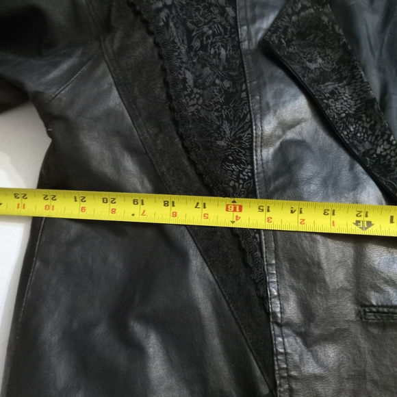 Vintage Coat OMINT APPAREL Maxie Black Leather Floral Suede Size Sm - Picture 9 of 16